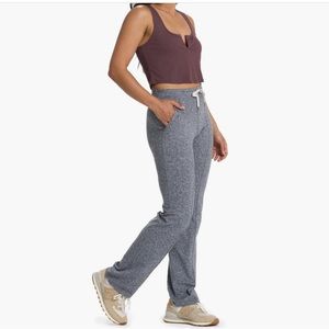 Vuori NWT WOMENS heather grey Halo wide leg pant M